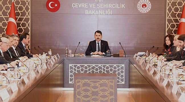 Bakan Kurum inşaat sektörü temsilcilerini dinledi