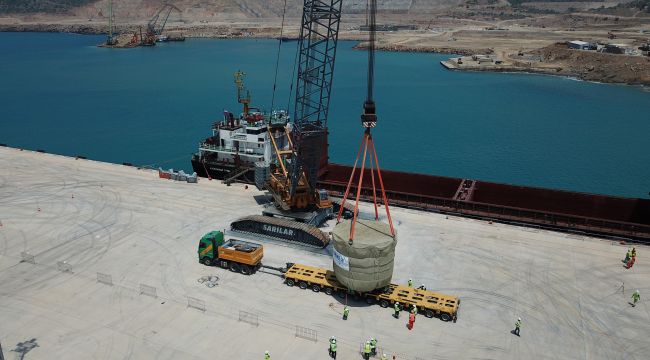 Akkuyu NGS'nin inşaatı devam eden 1 nolu ünitesinin ilk büyük boyutlu ekipmanı sahaya ulaştı