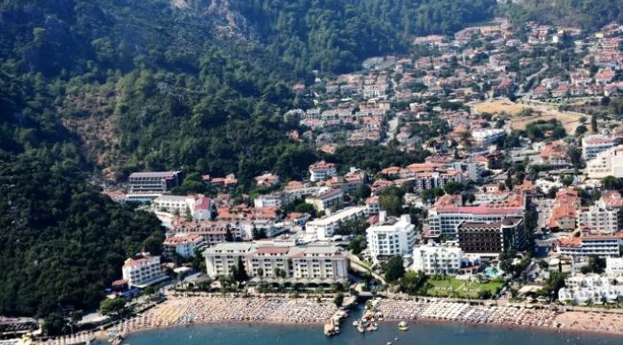 Marmaris'te kaçak yapıların yıkımına 15 Ekim'de başlanacak