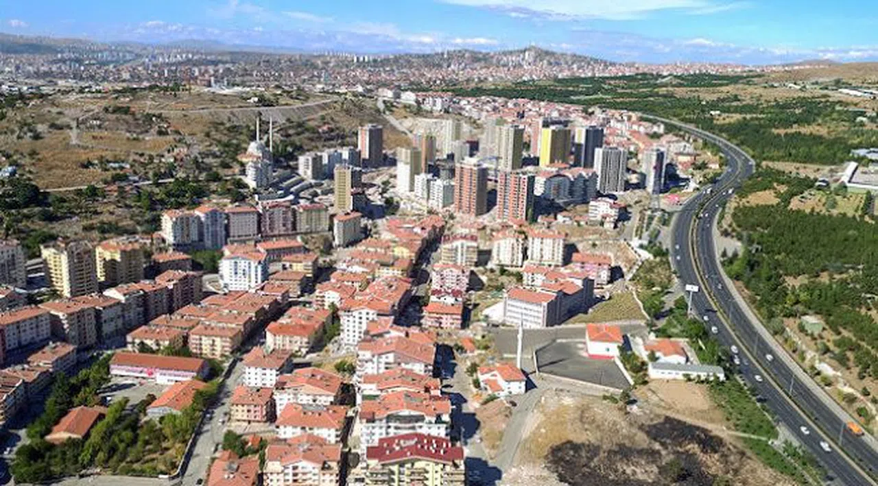 Vatandaş, deprem sonrası kentsel dönüşüm için soluğu belediye ve Çevre ve Şehircilik İl Müdürlükleri'nde aldı