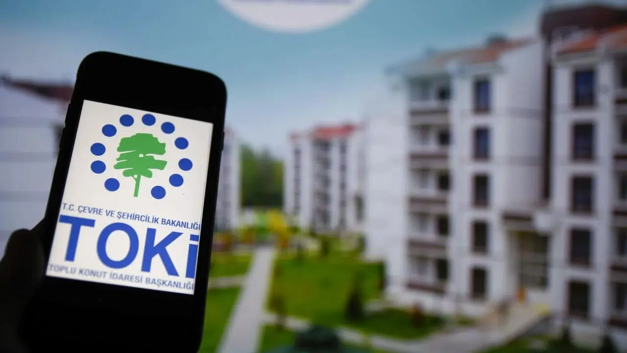 TOKİ'den İzmir'de 696 milyonluk satış!