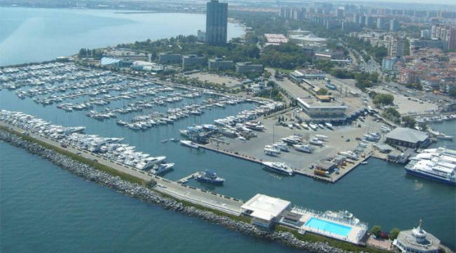 &#039;1. Derece Deprem Bölgesi&#039;ne Marina görünümlü AVM