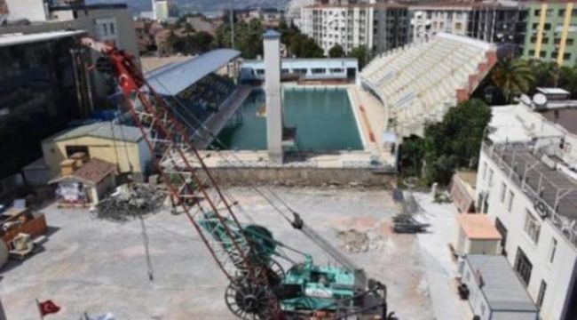48 yıllık Alsancak Atatürk Yüzme Havuzu, inşaat kurbanı oldu!