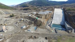 3 şehre hizmet verecek olan barajda çalışmalar devam ediyor 