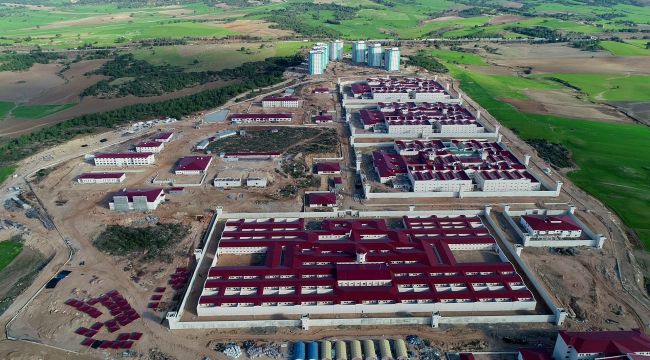 Adana’da yeni cezaevi kampüsünün inşaatı sürüyor 
