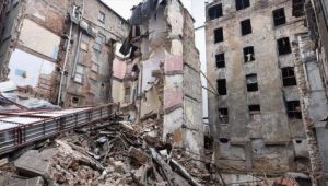 Beyoğlu'nda Yıkılma Tehlikesi Bulunan 377 Yapı Mühürlendi 