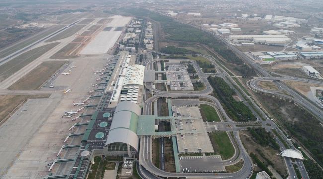 İzmir Adnan Menderes Havalimanı’na yeni uçak park alanı 