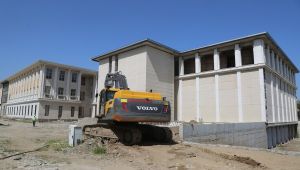 Cizre Belediyesi yeni hizmet binası ve Kültür Merkezinin inşaatına başlandı