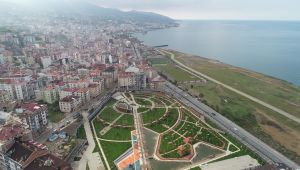 Trabzon'un deniz manzaralı Millet Bahçesi tamamlandı 