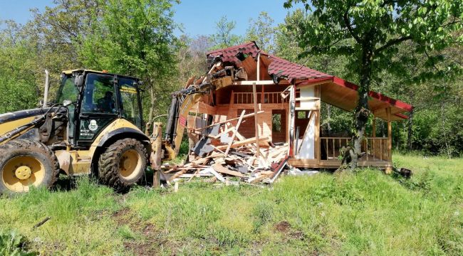 Kaçak yapılar bir bir ortadan kaldırılıyor