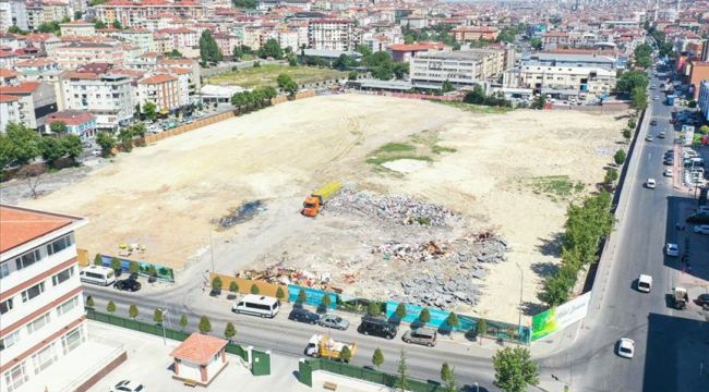 Futbol yıldızlarının top koşturduğu tarihi stadyum millet bahçesi oluyor