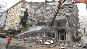 Avcılar’da bir yılda 140 binanın yıkımı tamamlandı
