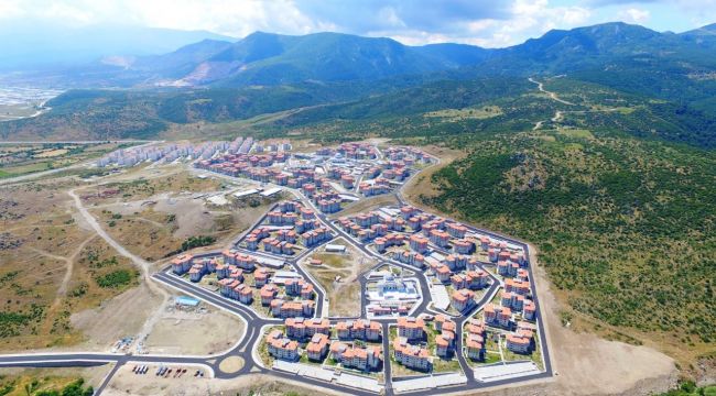 Yunuskent’te konutlar hak sahiplerine teslim ediliyor