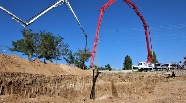 Elazığ&#039;da depremden sonra 7’nci okulun temeli atıldı