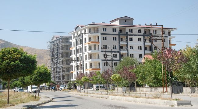 Güroymak’ta bina yapımı artarak devam ediyor