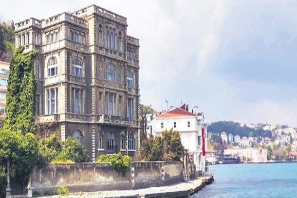 Boğaz'ın En Pahalı Yalısı Satışa Çıktı!