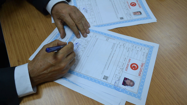 Yüzlerce kişiyi evinden eden yanlıştan 18 yıl sonra dönüldü