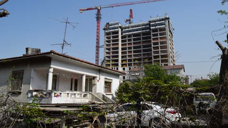 Kadıköy krizde: Konutlar elde kaldı!